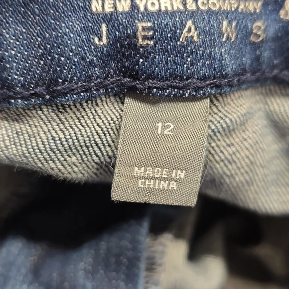 {New York & Co.} Soho Skinny Studded Jeans in Medium Wash - Size 12 - Picture 12 of 15